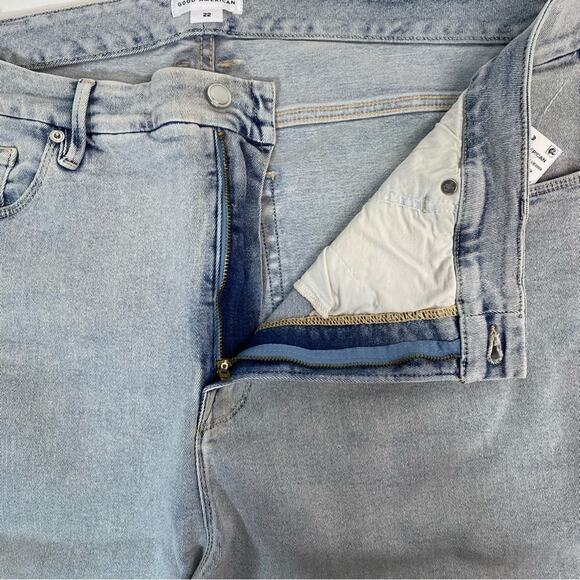 GOOD AMERICAN Good Legs High Rise Raw Hem Crop Jeans in Blue669 - Picture 11 of 11